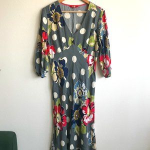 Boden Gray Floral Polka Dot V Neck Dress Empire Waist Size 12L